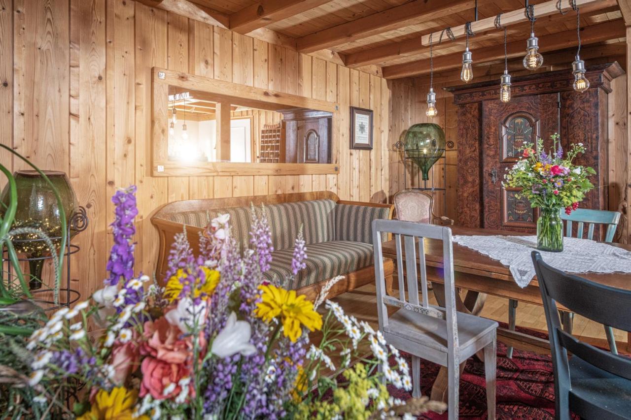 Bnb Deheimelig Huttwil Bagian luar foto