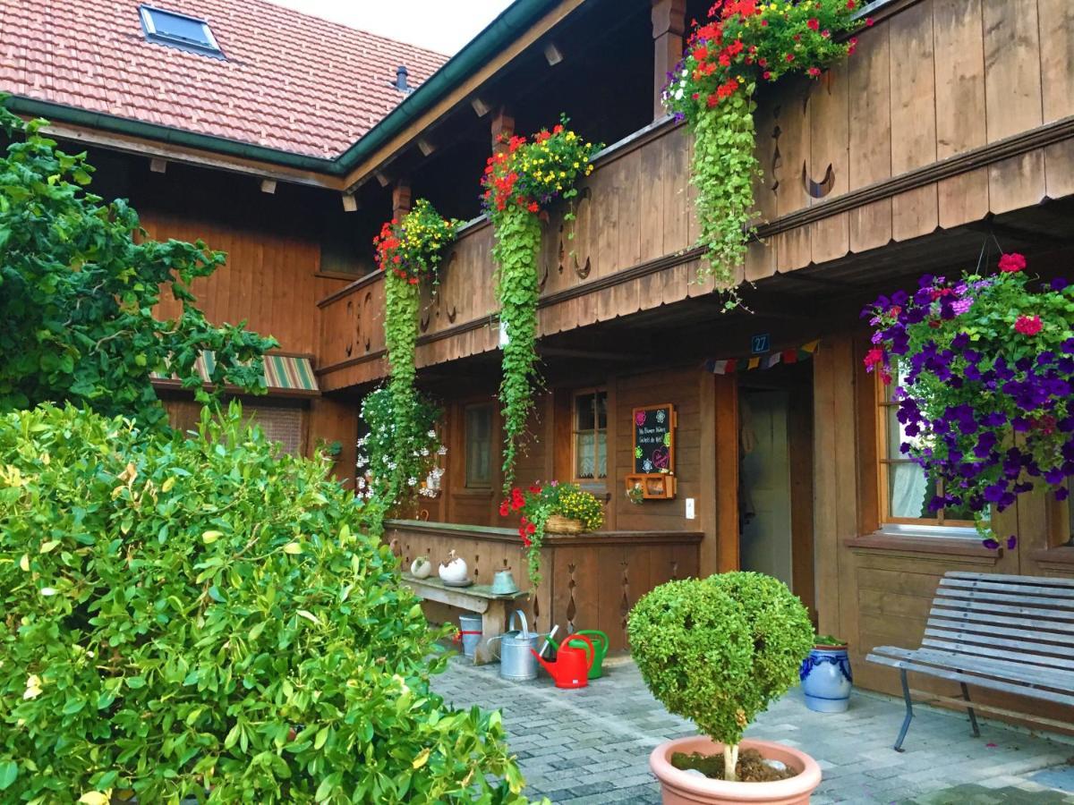 Bnb Deheimelig Bed & Breakfast Huttwil Bagian luar foto