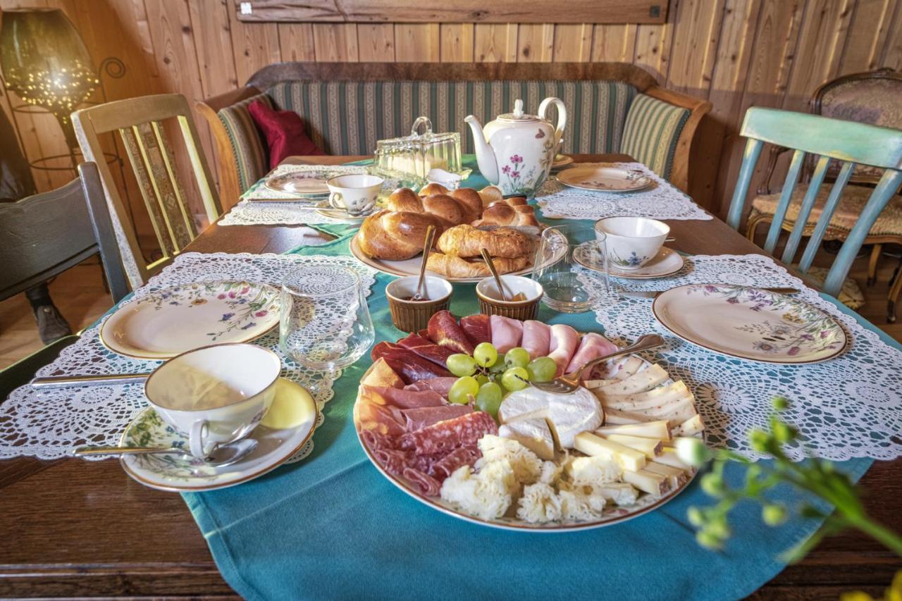 Bnb Deheimelig Huttwil Bagian luar foto
