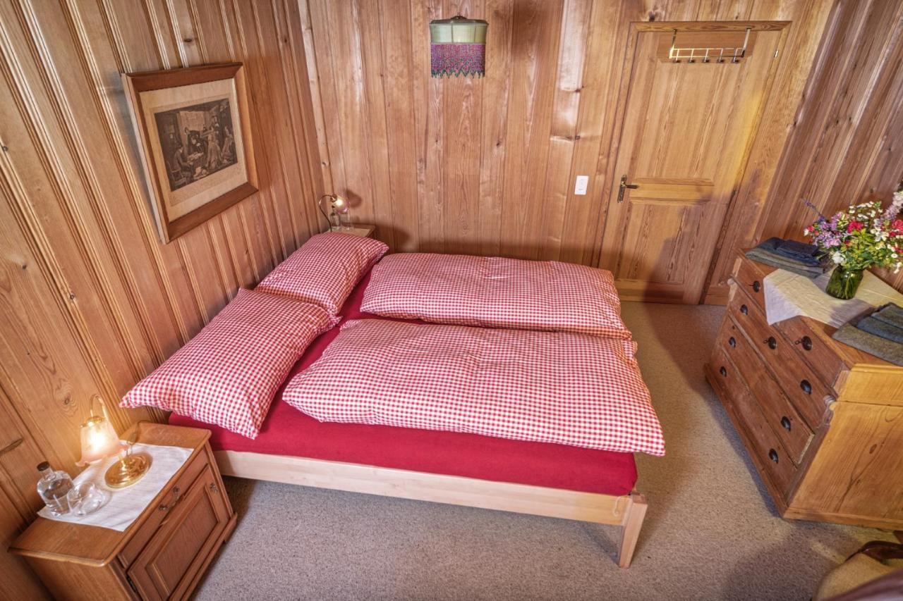 Bnb Deheimelig Huttwil Bagian luar foto