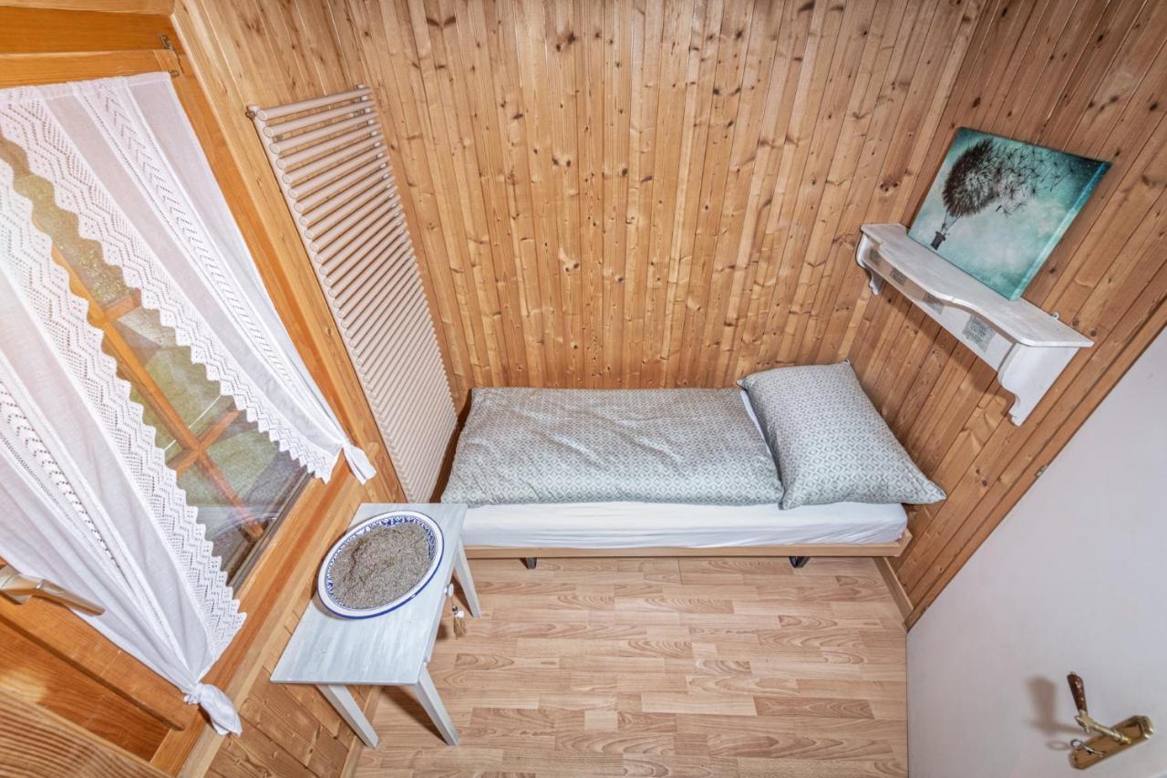 Bnb Deheimelig Huttwil Bagian luar foto